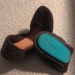 Tieks Chocolate Brown size 10. Never been worn.